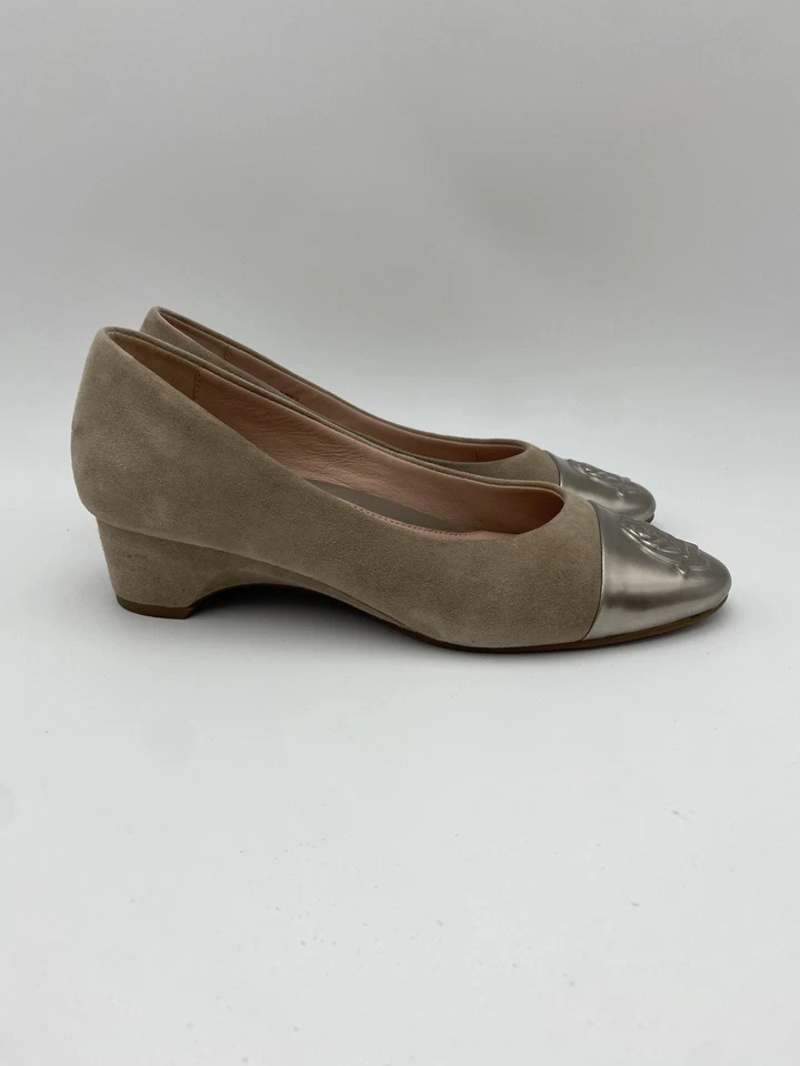 Zapatos Taryn Rose BABE 34TR0678 Talla 6.5 B Beige Tacón Gamuza Dorado Rosa Puntera Elegante  Foto 1 de 4