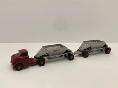 Matchbox King Size Lesney  1967 Diecast No. K-4 Fruehauf Hopper Two Trailers - Image 1 of 4
