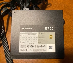 Great Wall E750 750W 80+ złoty modułowy zasilacz z kablami - Zdjęcie 1 z 4