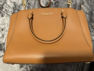 Bolsa de Ombro Michael Kors Selma Média - Couro Saffiano - Marrom Claro - Imagem 1 de 4