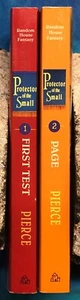 Protector of the Small: Tamora Pierce / Books 1 & 2 - Very Good Lot - Picture 1 of 5