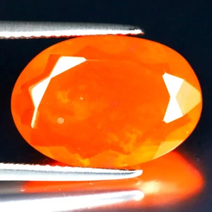 3.85 ct Fabulous Oval Cut (16 x 11 mm) Heated Orange Fire Opal Loose Gemstone - Picture 1 of 2
