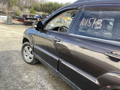 Driver Front Door Electric With Cladding Fits 05-10 SPORTAGE 4765722 Foto 1 de 4