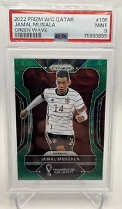 Panini PRIZM FIFA World Cup 2022 Green Wave PSA 9 Jamal Musiala Deutschland - Bild 1 von 2