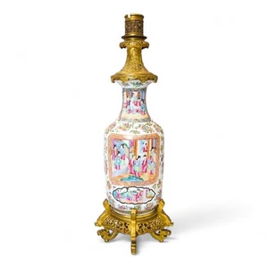 Antique Japanese Rose Medallion Porcelain Table Lamp – 20th Century Oriental - Picture 1 of 8