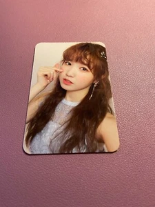 Cartolina fotografica ufficiale Honda Hitomi Secret Time IZ*ONE Kpop - Foto 1 di 2