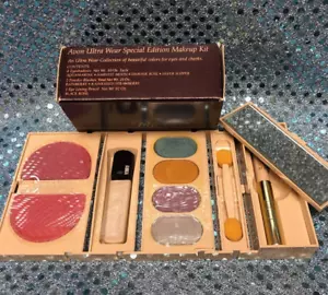 Avon Ultra Wear Special Edition Makeup Kit Palette ~ 4 Lidschatten, 2 Rouge Neu aus altem Lagerbestand - Bild 1 von 1