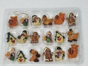 18 Vintage Feder Baum Weihnachtsschmuck verschiedene Weihnachtsmann Rentier Schneemann Box - Bild 1 von 3