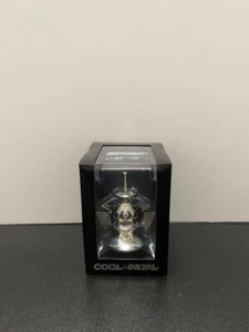 FANTASTICO x METALLO Figura in Metallo Aegislash Pokemon Center Originale - Foto 1 di 9