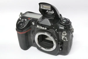 Nikon D300 Gehäuse / Body 91029 Auslösungen D 300 gebraucht in ovp - Bild 1 von 14