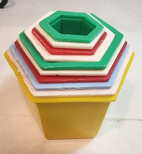 Vintage 50er 60er Nistklötze Kunststoff Stapel Sechseck Blöcke Tassen Spielzeug - Bild 1 von 5