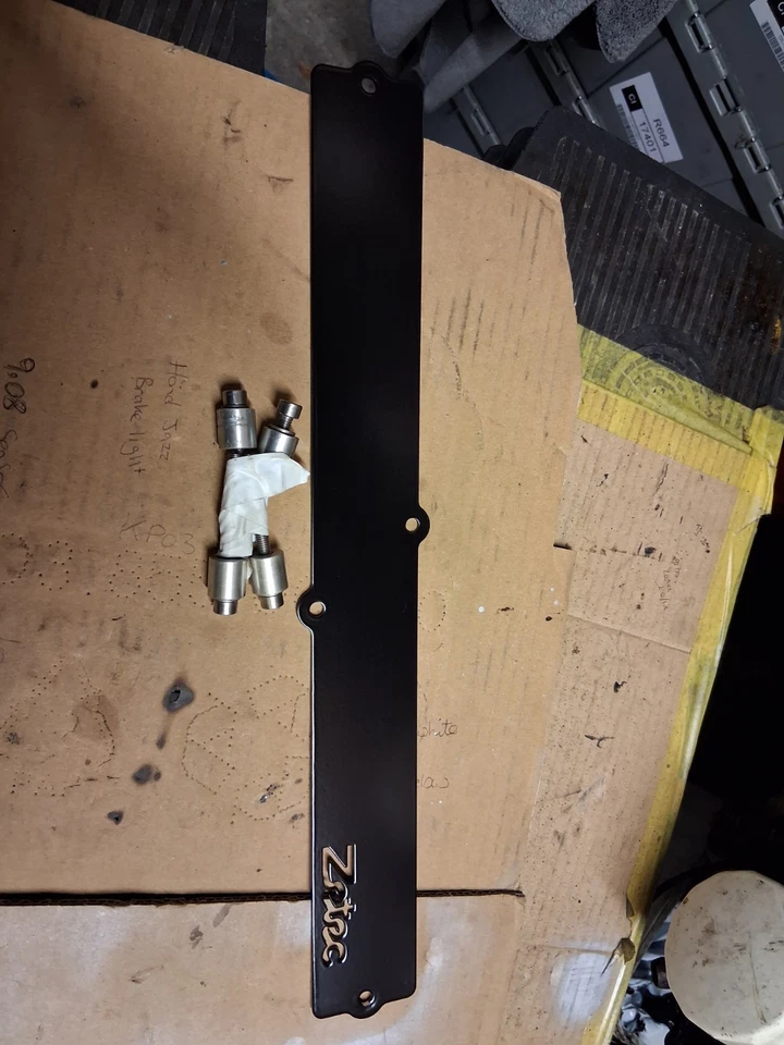 Ford Focus Rs / Zetec Black Spark Plug Cover - Image 1 of 1