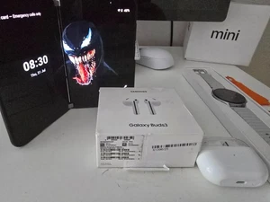 Microsoft Surface Duo 2/128GB/Official Bumper/Galaxy Watch 7/Galaxy Buds 3 - Picture 1 of 8