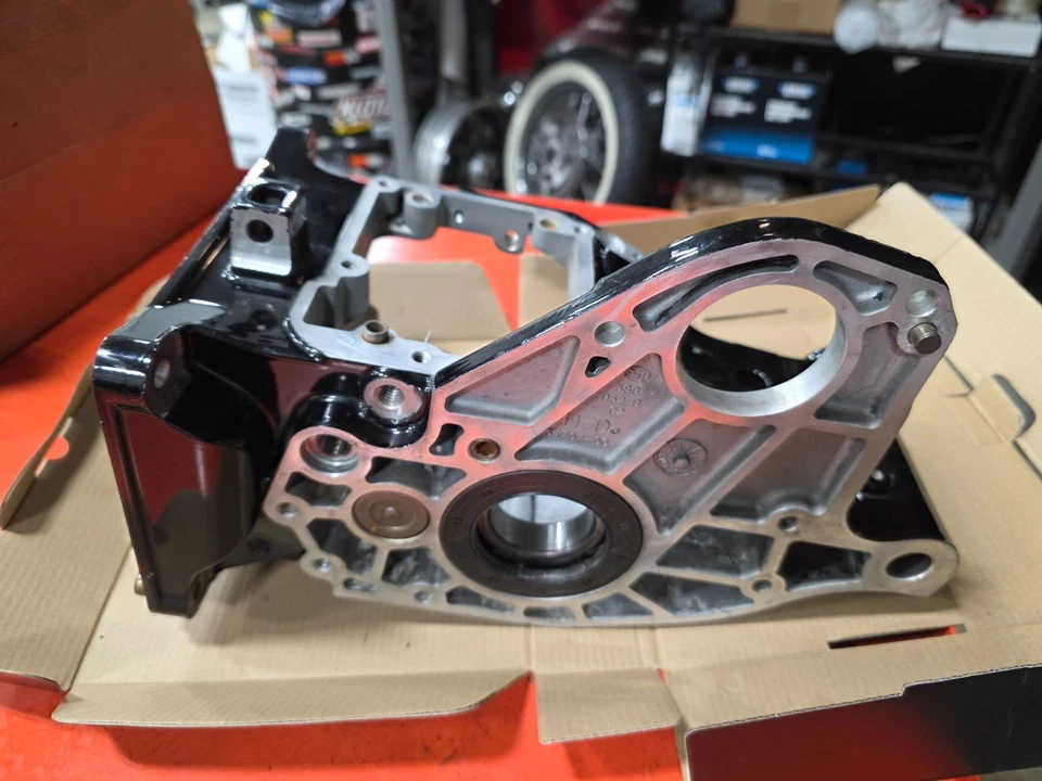 Harley Davidson Softail Heritage 经典胖男孩变速箱盒 — 第 1/4 张图片