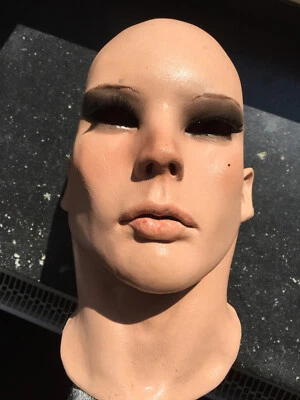 Latexmaske LIV B-Ware + WIMPERN  weibliche Frauenmaske Frau Gesicht Crossdresser - Bild 1 von 4