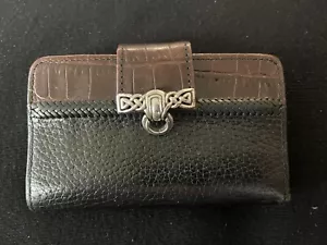 Brighton Geldbörse mit Doppelfaltung schwarz Kieselstein & braun geprägtes Kroko-Muster Leder - Bild 1 von 7