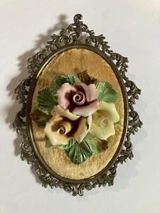 Porzellan Rose Vintage Messing verzierter Rahmen oval gelb Samt Wandbild Blumenstrauß - Bild 1 von 11