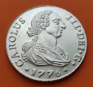 ESPAÑA 8 REALES 1776 1976 CARLOS III PLATA 1976 BANCO MERCATIL 0,80 Oz Medalla - Imagen 1 de 2