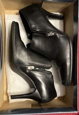 Botines vintage Hillard & Hanson de cuero negro Cori talla 8M con caja Foto 1 de 4