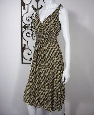 VESTIDO STUDIO M SIN MANGAS CUELLO EN V TALLA S PEQUEÑO MARRÓN ESTAMPADO CUELLO EN V Foto 1 de 4