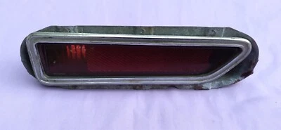 Luz y retenedor Mopar 1970 1971 Dodge Challenger LH Sidemarker Foto 1 de 4