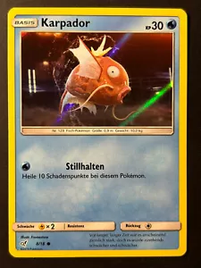 Pokemon Karpador 8/18 Meisterdetektiv Pikachu Common Holo DE NM-Mint - Bild 1 von 2