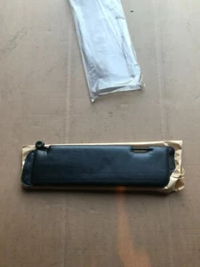 TRIUMPH XKC 2704 PA TR7 R/H/D CONVERTIBLE MODELS BLACK R/H SUN VISOR - Picture 1 of 4