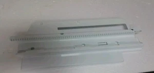 LG Rail Guide Assimbly AEC73957606 - Foto 1 di 1