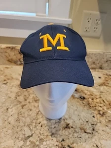 Michigan Wolverines Mütze Kappe tailliert Gr. 7 von Zephyr.  Wollmischung  - Bild 1 von 6
