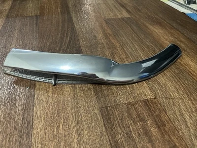 Cadillac Deville 1956 moldura inferior izquierda parabrisas Foto 1 de 4