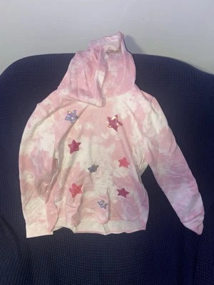 Sudadera con capucha rosa y blanca. Estrellas lentejuelas. Niños Talla 6X. Sonoma Usado. Buen estado Foto 1 de 3