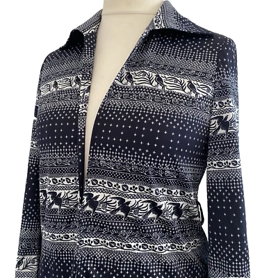 Vintage 1970s Jacket Folk Bird Leaf Pattern Retro MOD Black White Top Blouse 10 - Image 1 of 4