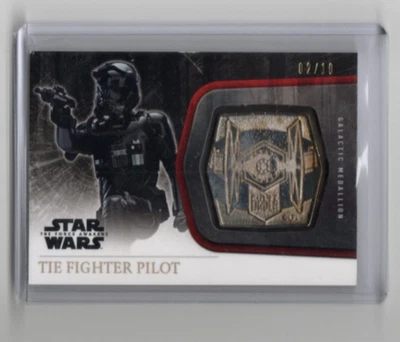 Star Wars Force Awakens Series 1 PLATINUM Medallion M-61 Fighter Pilot #02/10 - Image 1 of 4