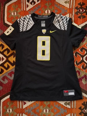 Camiseta de fútbol Nike auténtica Oregon Ducks #8 Marcus Mariota para mujer mediana Foto 1 de 4
