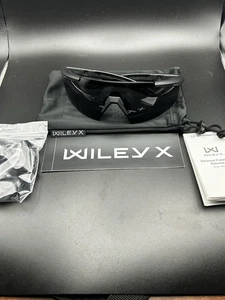 Wiley X Saber 302 Mattschwarzes Gestell/erweiterte graue Gläser Brille - Bild 1 von 6
