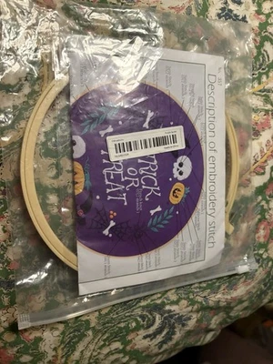 Kit de bordado de Halloween 'Truco o trato' Foto 1 de 2