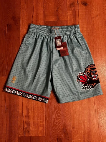 NWT Mitchell & Ness NBA Vancouver Memphis Grizzlies 96-97 Shorts Size Medium Cover