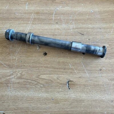 Yamaha YZF-R6 2009 - *Recto* OEM eje de rueda trasera perno de pivote Foto 1 de 4