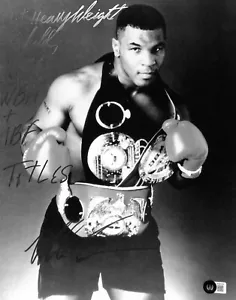 Mike Tyson RARA firmata e scritta con titoli 11x14 fotografia BECKETT - Foto 1 di 4