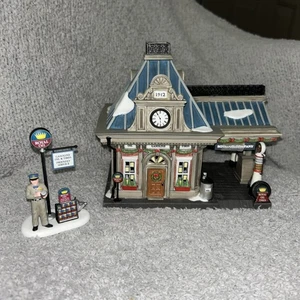 Dept 56 ROYAL OIL COMPANY #59920 Christmas In The City Retired 2004 COMPLETE - Picture 1 of 15