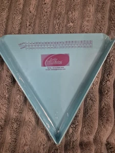 Professional Triangle Tablet Counter - Durable Plastic Design (Large: 230mm) - Picture 1 of 1