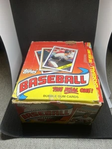 Paquetes de cera de béisbol Topps 1988/paquetes de cera sellados de fábrica/15 tarjetas y 1 palo de goma - Imagen 1 de 2