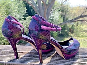 WHITE HOUSE BLACK MARKET Purple Faux Snakeskin Stilettos High Heels 8 ❤️sj18m6 - Picture 1 of 12