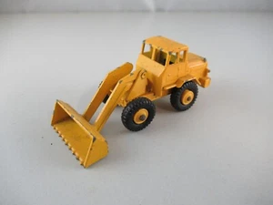 Matchbox Lesney 69 Tractor Shovel - Picture 1 of 4