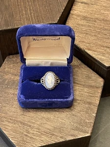 Anillo camafeo vintage de jaspe Wedgwood diosa mitología griega tamaño 5,5 caja original - Imagen 1 de 15