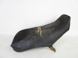86 Honda TRX 125 Seat 77100-VM6-003 1985-1986 - Foto 1 di 11