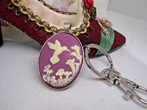 HUMMINGBIRD PÚRPURA VICTORIANO BUSCADOR DE CAMEOS CINTURÓN CLIP BOLSO Llavero Anillos Dije - Imagen 1 de 4