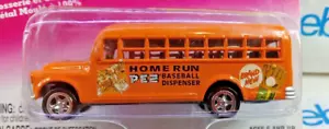 PEZ '56 CHEVY SCHULBUS ORANGE JOHNNY LIGHTNING 1/64 DIECAST AUTO - Bild 1 von 7