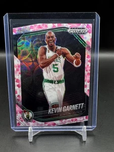 2024/25 Prizm Black Kevin Garnett Cherry Blossom Prizm #/20 - Bild 1 von 2