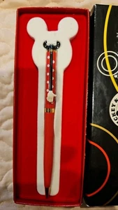 Bolígrafo de colección Mickey Unlimited Kreisler Minnie Mouse rosa blanco puntos NUEVO EN CAJA - Imagen 1 de 2